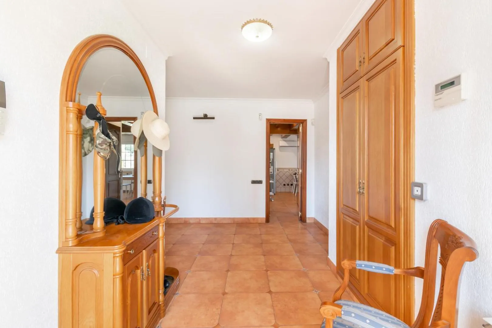 Villa Large 5-Bed Villa, Mountain And Beach, At 30' From Barcelona Vallromanes