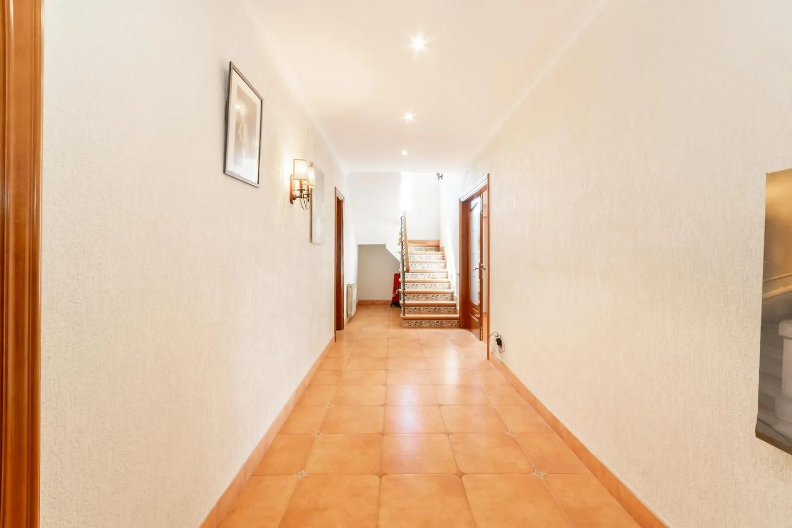 Villa Large 5-Bed Villa, Mountain And Beach, At 30' From Barcelona Vallromanes