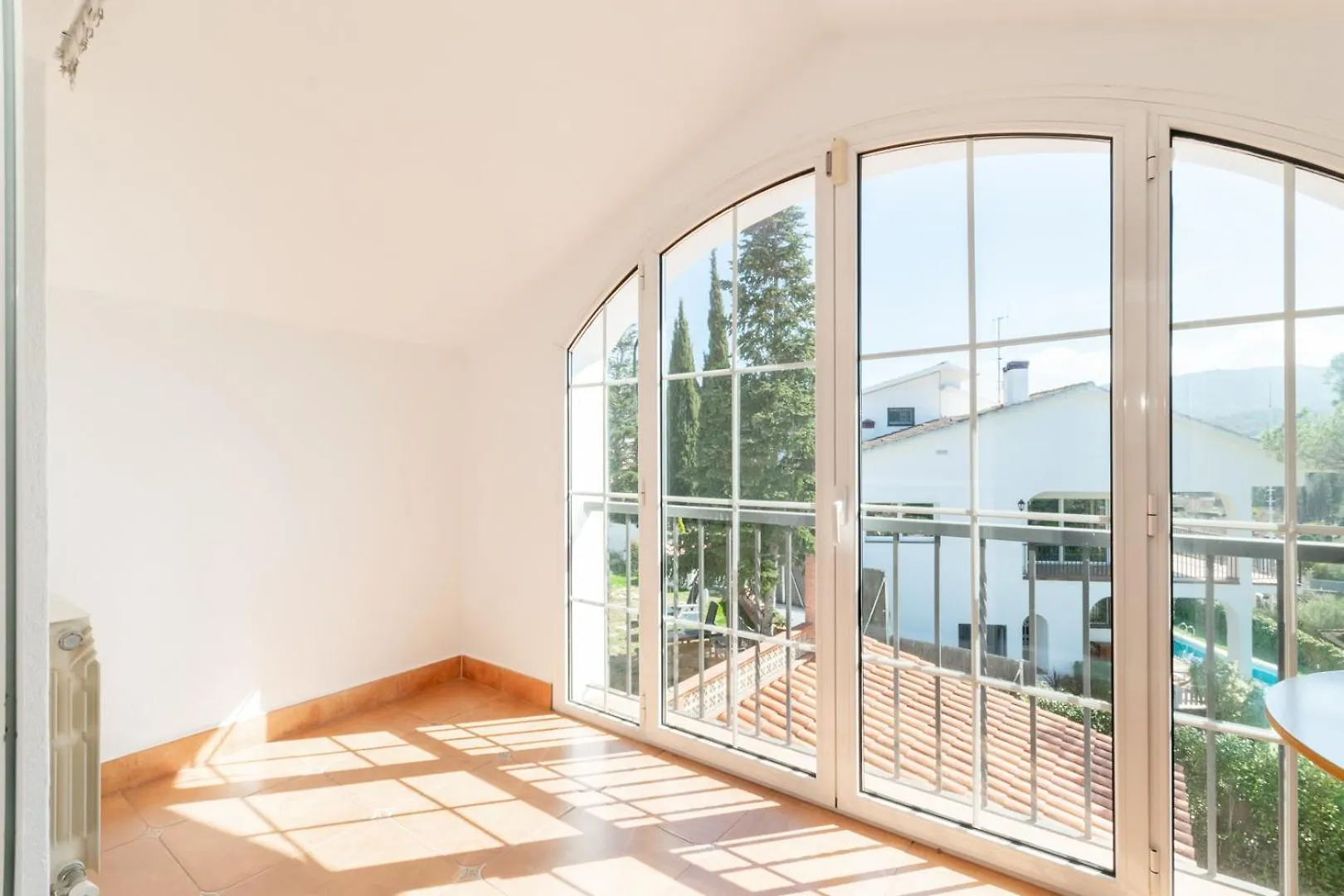 Large 5-Bed Villa, Mountain And Beach, At 30' From Barcelona Vallromanes Villa