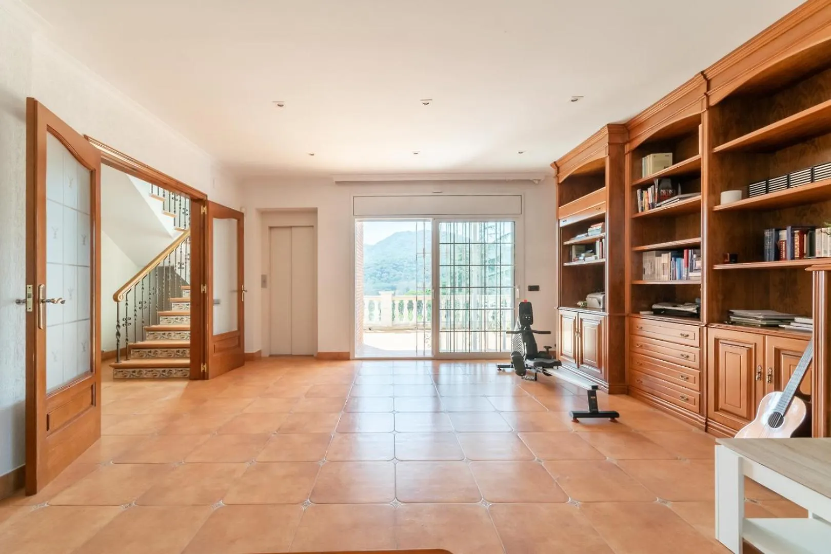 Large 5-Bed Villa, Mountain And Beach, At 30' From Barcelona Vallromanes