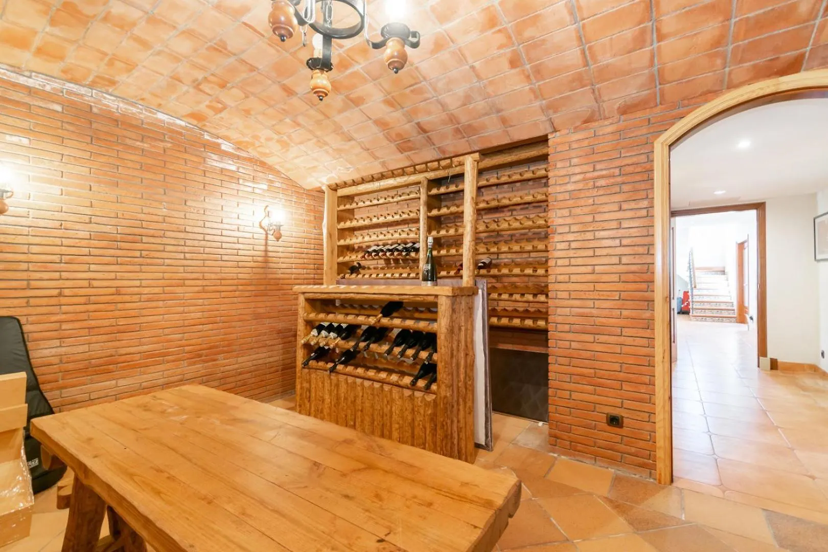 Large 5-Bed Villa, Mountain And Beach, At 30' From Barcelona Vallromanes Villa